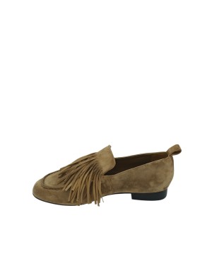 J&M MOCASSINO CON FRANGE, TOMAIA IN CAMOSCIO COLORE TAUPE, FONDO CUOIO, TACCO 2CM