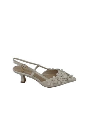 TOSCA BLU CHANEL IN VITELLO NAPPATO COLORE AVORIO CON CASCATA DI FIORI IN TINTA, TACCO FASCIATO 6CM, FONDO GOMMINA