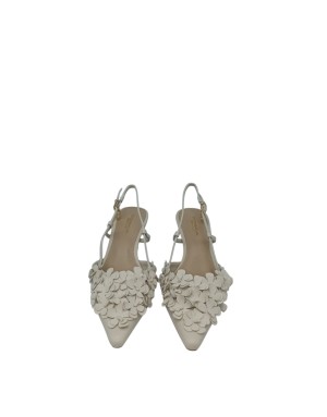 TOSCA BLU CHANEL IN VITELLO NAPPATO COLORE AVORIO CON CASCATA DI FIORI IN TINTA, TACCO FASCIATO 6CM, FONDO GOMMINA