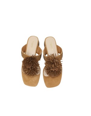 TOSCA BLU INFRADITO IN CAMOSCIO COLORE CUOIO CON STRASSE IN TINTA E ACCESSORIO/POMPON CENTRALE, TACCO FASCIATO/STRASSATO 4CM, F