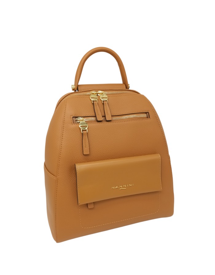 NANNINI ZAINO MEDIO/GRANDE IN VITELLO BOTTALATO COLORE COGNAC, LAMPO CENTRALE, DUE TASCHE FRONTALI ED UNA POSTERIORE