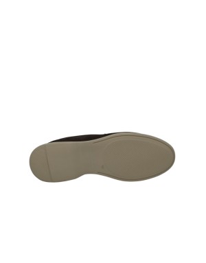 AMBITIOUS MOCASSINO CON VASCHETTA LISCIA, TOMAIA IN CAMOSCIO COLORE MOKA, FONDO GOMMA