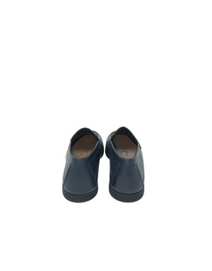 FRAU MOCASSINO DESTRUTTURATO CON VASCHETTA, TOMAIA IN VITELLO SFODERATO COLORE BLU, FONDO GOMMINA