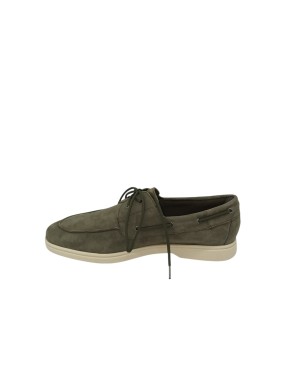 FRAU STRINGATA TIPO BARCA, TOMAIA IN NABUK COLORE VERDE TIMO, FONDO GOMMA BEIGE