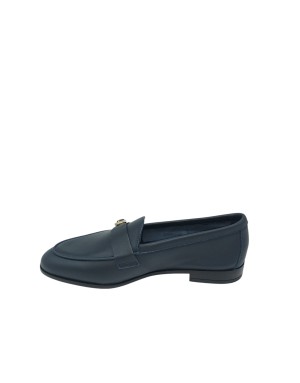 FRAU MOCASSINO CON VASCHETTA E FIBBIETTA LATERALE, TOMAIA IN VITELLO SFODERATO COLORE BLU, FONDINO GOMMA, TACCO 2CM