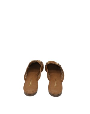 TAMARIS SABOT FORATO IN RAFIA E VITELLO COLORE COGNAC, MORSETTO DORATO, FONDINO GOMMA, TACCO 2CM