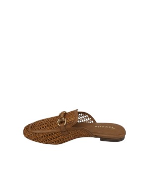 TAMARIS SABOT FORATO IN RAFIA E VITELLO COLORE COGNAC, MORSETTO DORATO, FONDINO GOMMA, TACCO 2CM