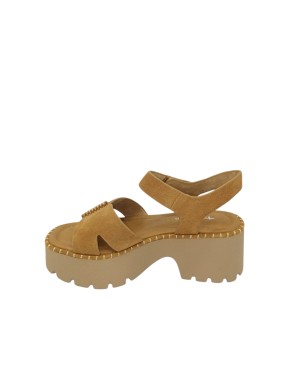 TAMARIS SANDALO UNA FASCIA E CINTURINO ALLA CAVIGLIA CON VELCRO, TOMAIA IN CAMOSCIO COLORE CAMEL, GUARDOLO IMPUNTURATO, FONDO Z