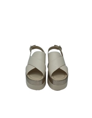 BRUNO PREMI SANDALO DUE FASCE ACCOLLATE IN NAPPA COLORE BURRO CON RIPORTO IN VITELLO LAMINATO PLATINO, ZEPPA 8CM FASCIATA