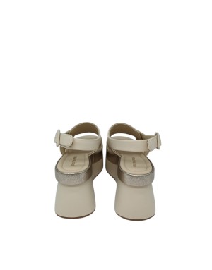 BRUNO PREMI SANDALO DUE FASCE ACCOLLATE IN NAPPA COLORE BURRO CON RIPORTO IN VITELLO LAMINATO PLATINO, ZEPPA 8CM FASCIATA