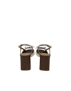 GIANMARCO SORELLI, SANDALO UNA FASCIA IN VITELLO FUSTELLATO COLORE BIANCO, PROFILO IN LAMINATO RAME, FIOCCO IN VERNICE SIGARO I