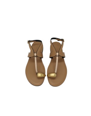 DONNARI' SANDALO INFRADITO IN VITELLO COLORE CAMEL CON FASCETTA IN RASO PLATINO E ACCESSORIO DORATO, TACCO 2CM, FONDO CUOIO