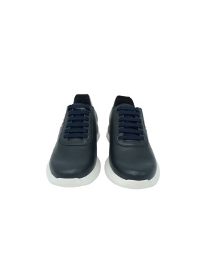 CALLAGHAN SNEAKER LACCI IN VITELLO SFODERATO COLORE BLU CON RIPORTI E TOPPONCINO COLORE BIANCO, FONDO GOMMA EXTRA LIGHT