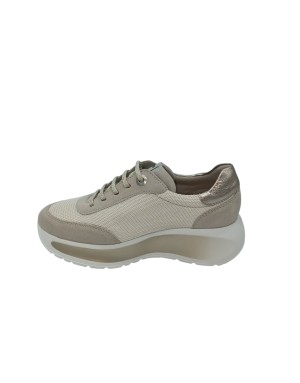 CALLAGHAN  SNEAKER LACCI IN CAMOSCIO E TESSUTO TECNICO COLORE TORTORA CON TOPPONCINO IN LAMINATO PLATINO, FONDO GOMMA EXTRALIGH