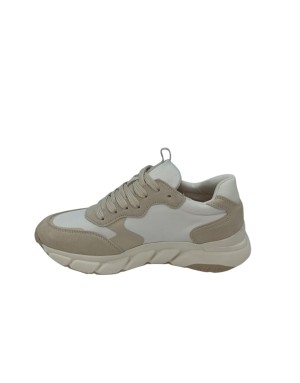 CALLAGHAN  SNEAKER LACCI IN CAMOSCIO E TESSUTO TECNICO COLORE BIANCO-TORTORA, FONDO GOMMA ONDULATO 4,5CM